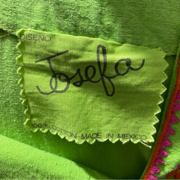 Vintage green Josefa hand embroidered dress made in Mexico - Picture 5 of 15